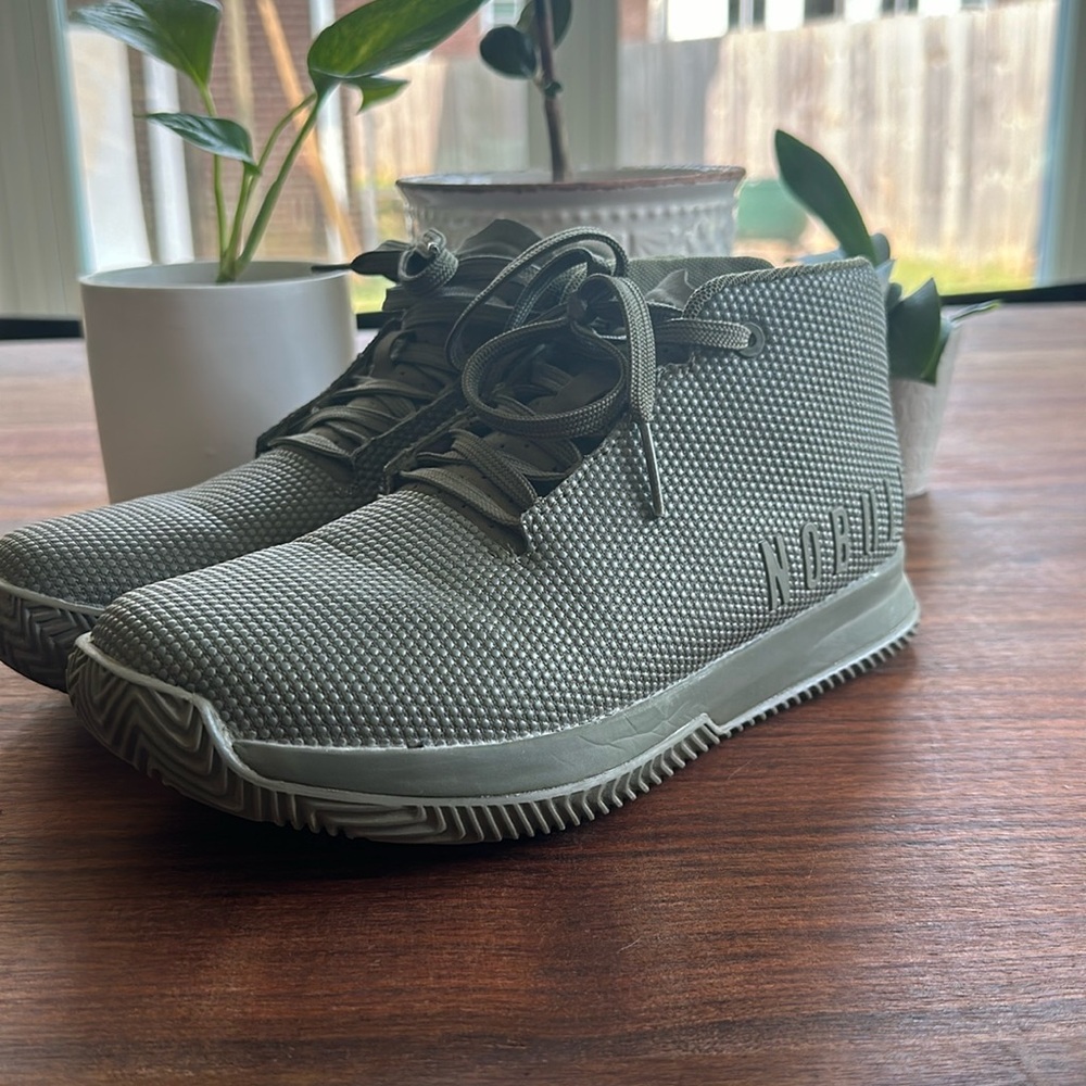 No Bull Mid Court Trainer size W8 M6.5 army